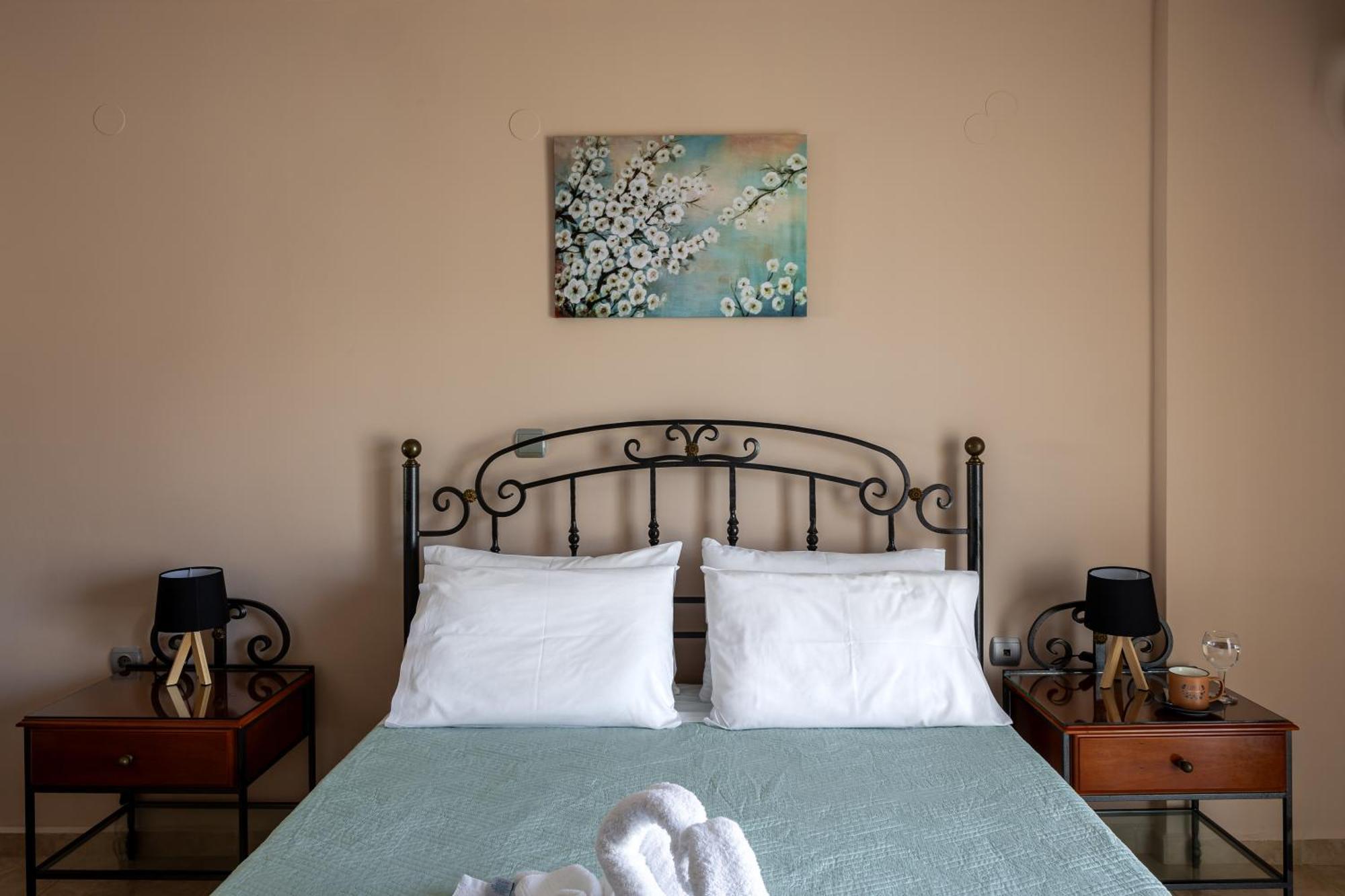 Pavlos Apartments アルゴストリオン エクステリア 写真